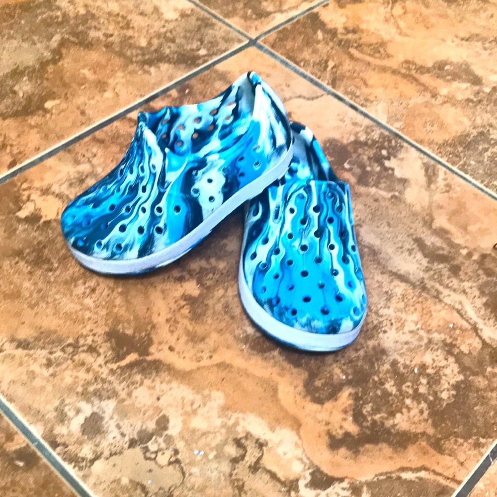Sz 5 Baby Crocs